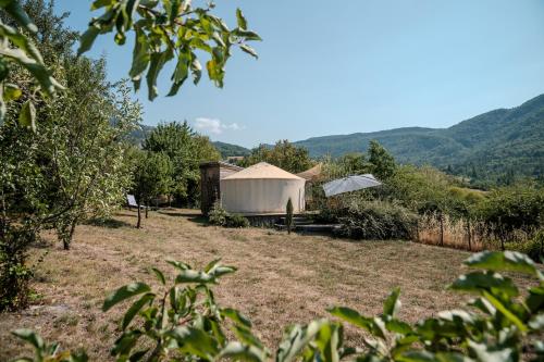 Viesnīcas āriene, La Yourte Des Abeilles in Plaisians