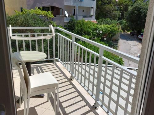 Villa Ni i Makarska - One Bedroom Apartment With Balcony G - image 2