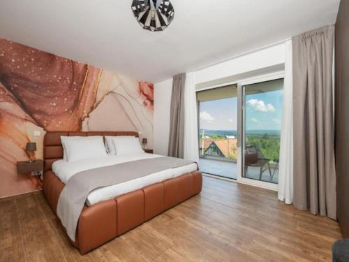 Apartments Villa Wood - Two Bedroom Apartment with terrace and pool view W3 in 薩格勒布