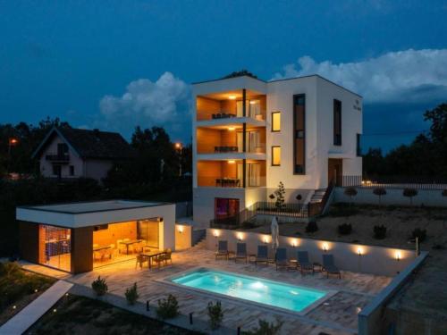 泳池, Apartments Villa Wood - Two Bedroom Apartment with terrace and pool view W3 in 薩格勒布