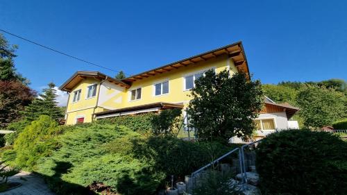 A szálláshely kívülről, Modernes Apartment zwischen Seen & Bergen in Eberstein