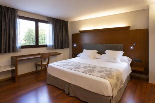 1 double bed, 1 sofa bed