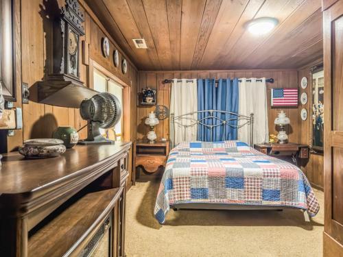 A Charming Nature Retreat in Sedalia (NC)