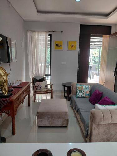 Facilities, GDC House 3 bedroom 2 bathroom Free WIFI in Kemang