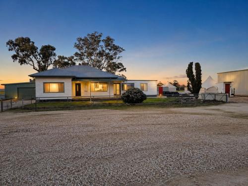 . Redgum River Retreat