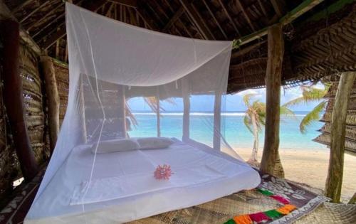 เฟาเฟา บีช เฟล รีสอร์ท (Faofao Beach Fales Resort) in ลาโลมานู