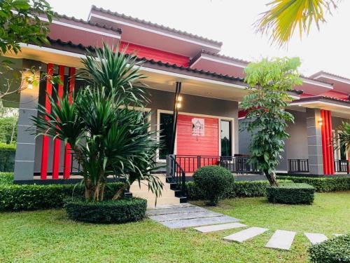 Chang Puak Resort Ronphiboon Nakornsrithamarat in Ron Phibun