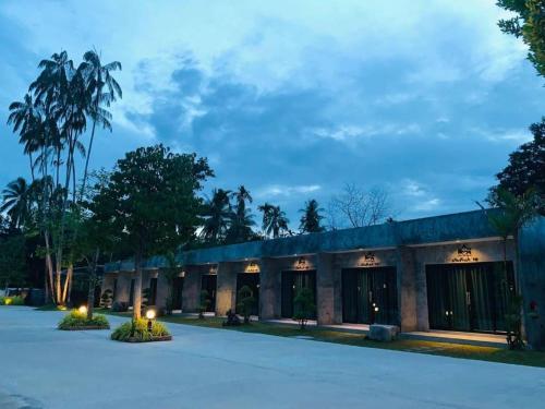 Chang Puak Resort Ronphiboon Nakornsrithamarat in Ron Phibun