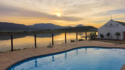 Swimming pool, Bydidam Resort in Citrusdal