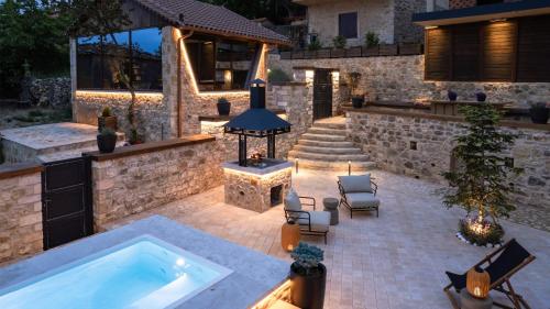 Viesnīcas āriene, La Villa de Madeleine - Stone Villa with outdoor hot tub in Arcadia, Peloponnese in Ag. Ioannis (Voria Kinouria)