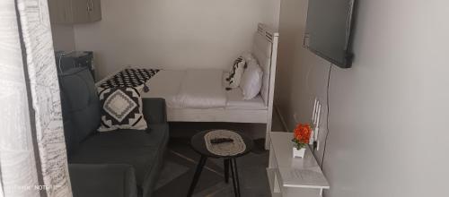 Studio BNB Meru town CBD in Meru