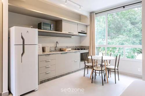 Kitchen, Studio sossegado na Lagoa da Conceicao BDR521 in Joaquina Beach