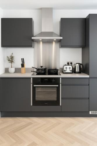 Copper Suite - 2Bed Elegance - Parking in Crosby