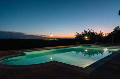 Peldbaseins, Agriturismo Fontesomma in Apecchio