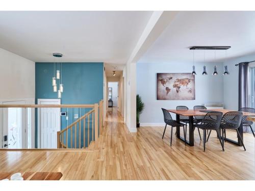 Four Seasons House Close to Lakes & Skiing in Saint Donat (QC)