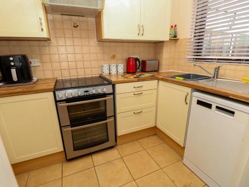 Viesnīcas āriene, 73 Pennywell Gardens in Tiptoe
