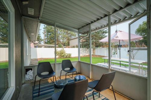 Удобства, Updated Rancher near shopping & restaurants in Moran Prairie