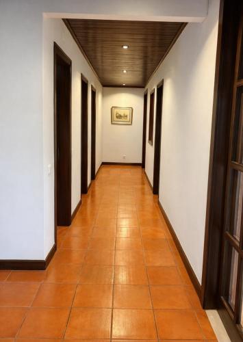 Pinewood Beach Villa- Colares in Azenhas do Mar