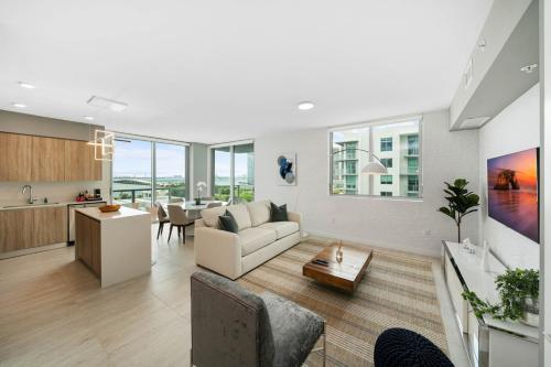 Facilities, Ionica Urban Getaway: Luxurious Pool and Parking in Watson Island