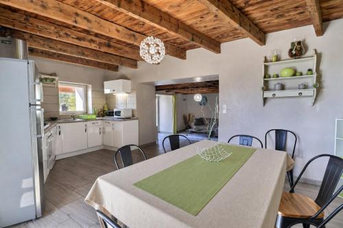 Létesítmények, L'art des Clés - Maison en Pierre avec Jacuzzi (L'art des Cles - Maison en Pierre avec Jacuzzi) in Pont-de-Labeaume