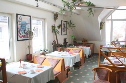 Restaurant, Hotel Ideal in Lubeck