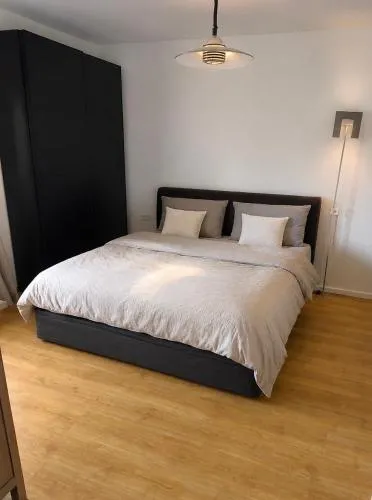 Modernes Apartment in Elberfeld mit Boxspringbett und WLAN in Wuppertal, Deutschland