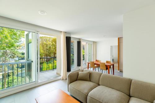 Trocadero - Elegant 2BR - Terrace