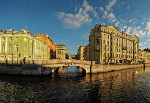 Apartment on Bukharestskaya 