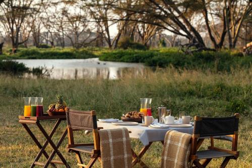 Food and beverages, JW Marriott Mount Kenya Rhino Reserve Safari Camp in Mweiga