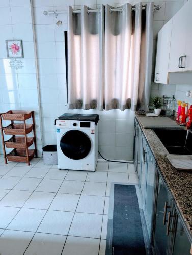Tripoli Sea Breeze Apart-Matal Al Azraq-24h Electricity in Tripoli
