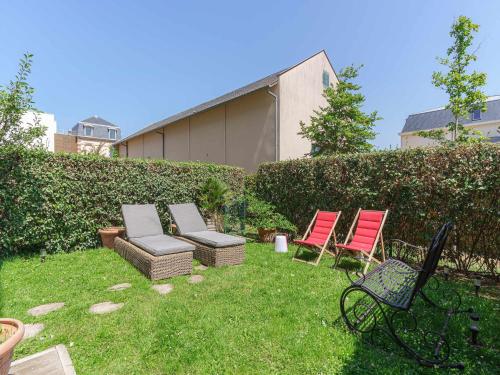 Apartment in the heart of Deauville with a garden