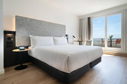 1 queen bed