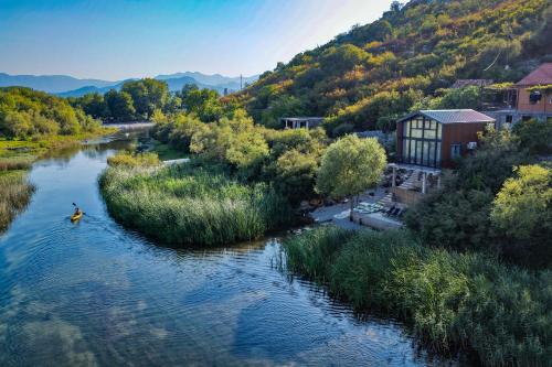 Fishermans home Skadar Lake in Dodoši