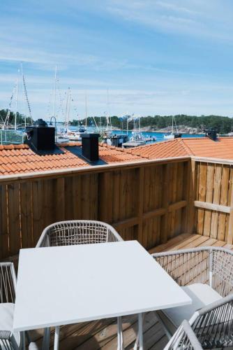 Royal Yacht Club Apartment, Sandhamn Harbour in Sandhamn