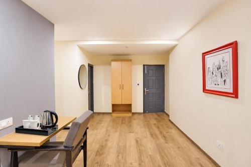 Townhouse Paldi Bus Terminal Ahmedabad Formally Neelkanth – Ahmedabad, TN