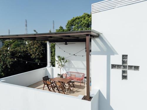 Rõdu/terrass, Tree House Cafe & Homestay in Tongluo Township