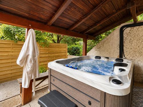 Spa Confidentiel Parking-BBQ-10 min de Bellegarde