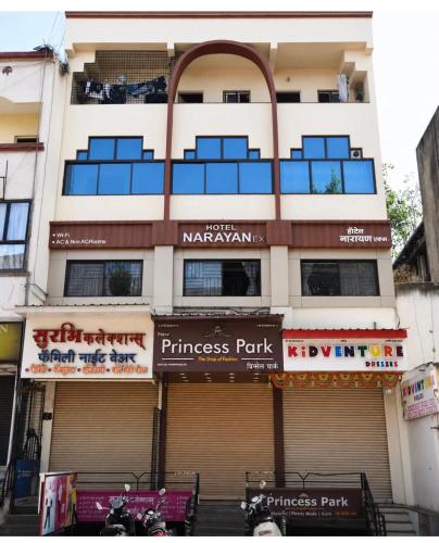 Narayan Executive Aurangpura Gulmandi - image 5