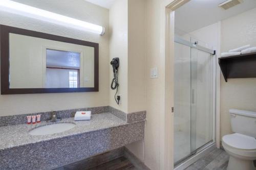 OYO Hotel Tulsa N Sheridan Rd & Airport – Tulsa, OK