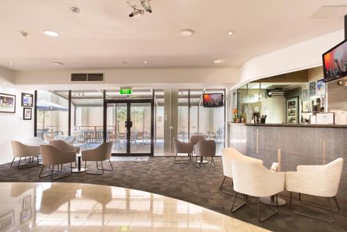 Pub/Lounge, Riverside Hotel Southbank in Brisbane