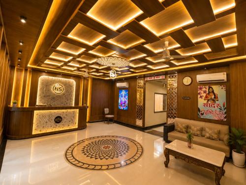 Sitara Grand HS Palace, 1 km from Har Ke Pauri, Haridwar #privateparking in Hiranwara