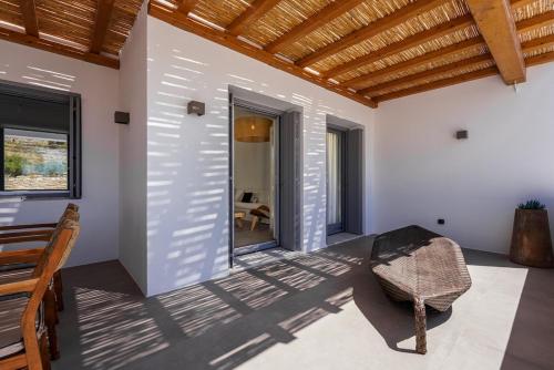 Double Pool Villa Ι in โครทีรี