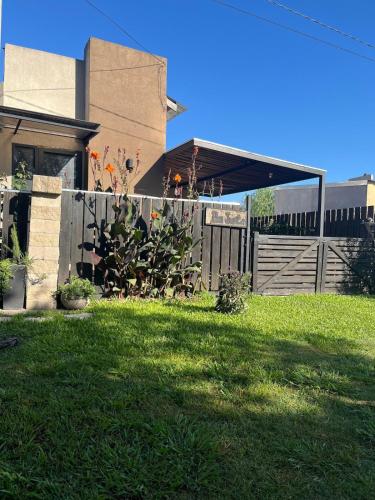 Moderna casa entera en Pueblo Gral Belgrano