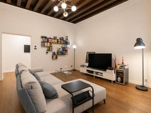 Renovated and Spacious flat near San Marco