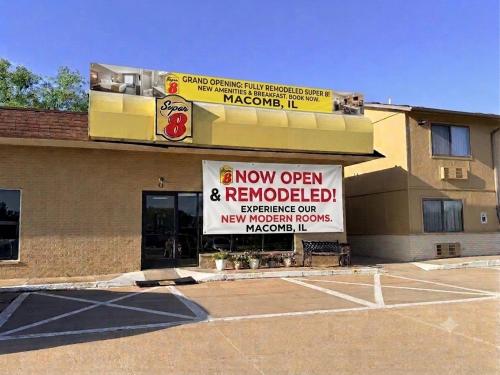 Super 8 by Wyndham Macomb