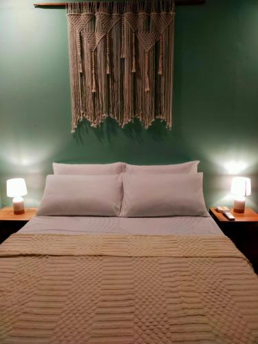 Bright & Spacious Stay in the Heart of Town in Compostela