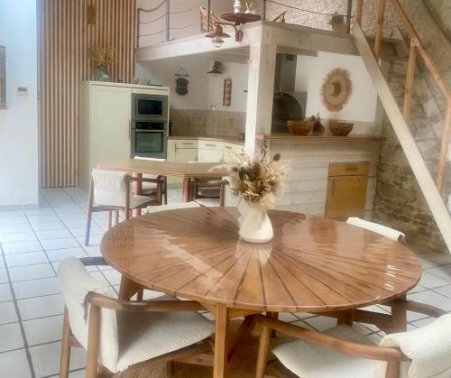 Charming house with pool 10 min from La Rochelle in Dompierre-sur-Mer