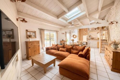 Charming house with pool 10 min from La Rochelle in Dompierre-sur-Mer