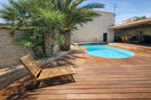 Charming house with pool 10 min from La Rochelle in Dompierre-sur-Mer