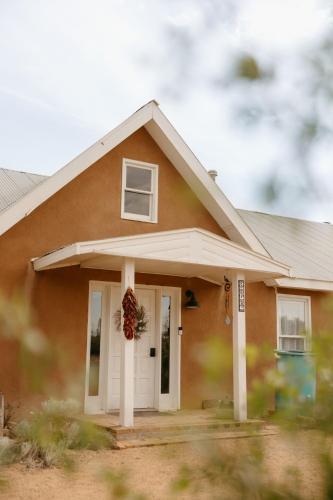 El Ranchito Alegre Private 3BR Home in Historic Corrales